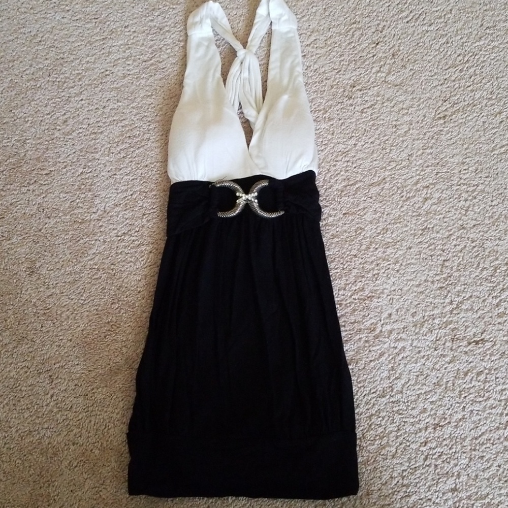 Black & white top - fits S/M